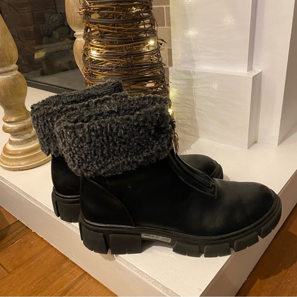 Blondo Plaka Waterproof Boots